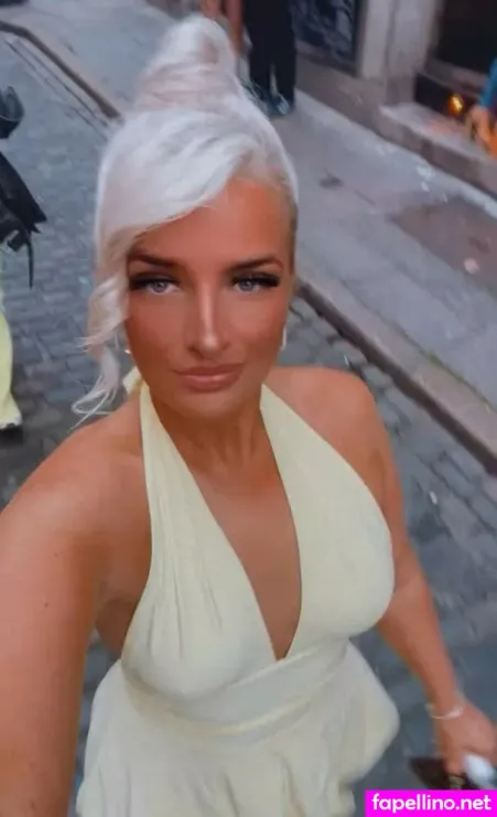 Abigail Holder OnlyFans Thumbnail #MPwCudYIB6