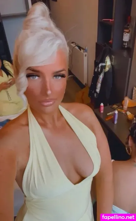 Abigail Holder OnlyFans Thumbnail #fXnHcachhc