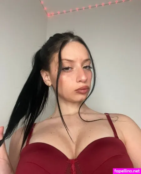 Abigail Lux OnlyFans Thumbnail #atd40C8RAL