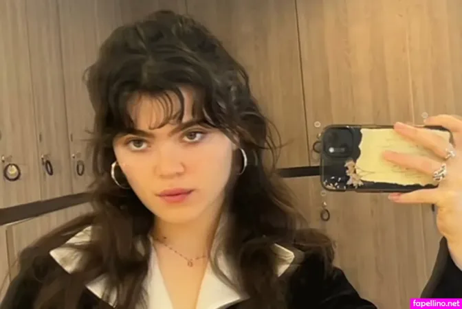 Abigail Morris OnlyFans Thumbnail #3UpYe0rNKc