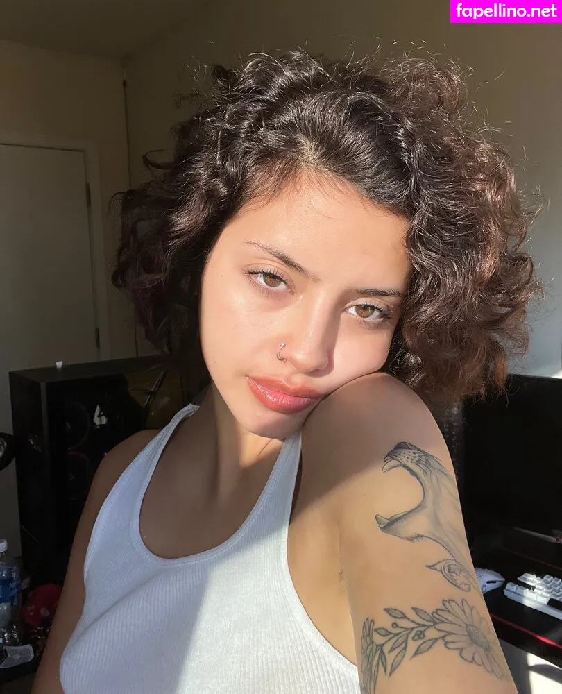 Sirenita444, pumkspicelatine, swaggotslays Nude Leaked OnlyFans Photo #YHQWLzNJFC