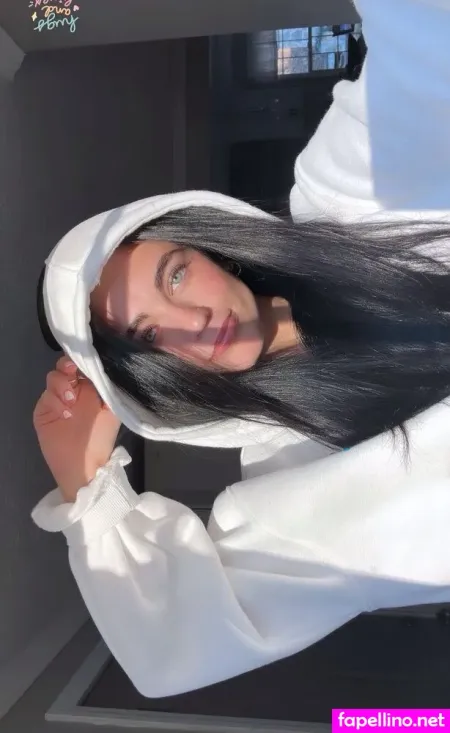 Abigail Rathbone OnlyFans Thumbnail #fU51H4cO14