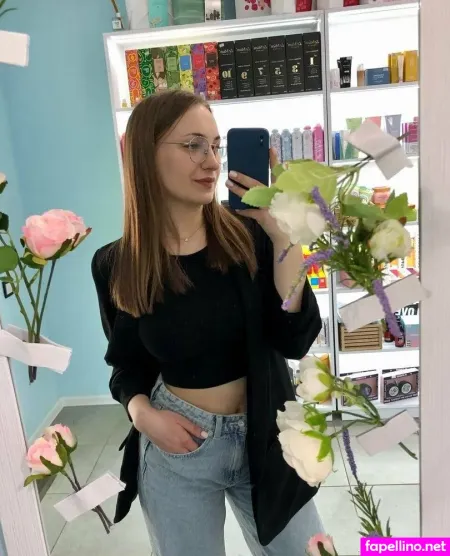 Abigailfrost OnlyFans Thumbnail #YrnrX4ibW4