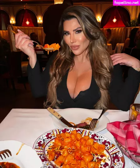 Abroadwithmila OnlyFans Thumbnail #yNqgrceiWq