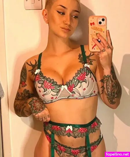 Acaciawilde OnlyFans Thumbnail #GW4J0kG3Xa