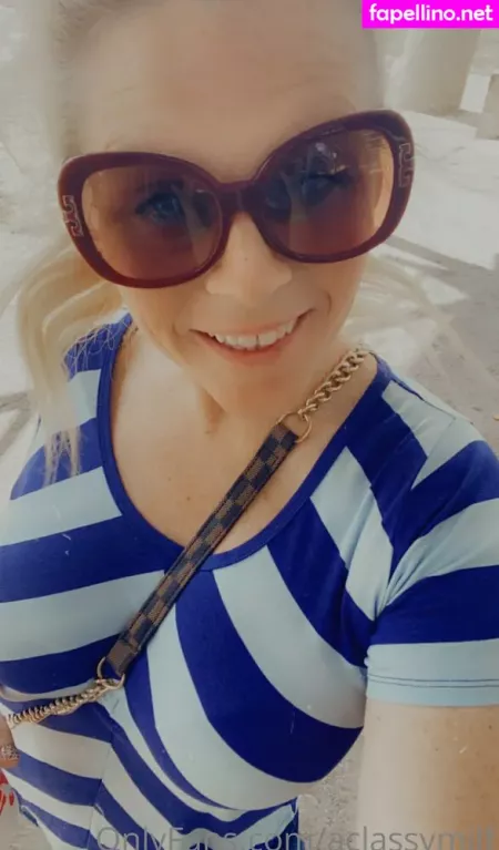 Aclassymilf OnlyFans Thumbnail #ETxY9OZ7MQ