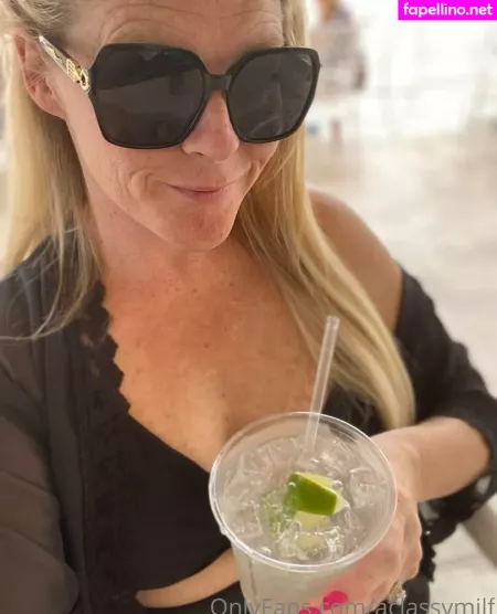 Aclassymilf OnlyFans Thumbnail #MNvd2IATTK