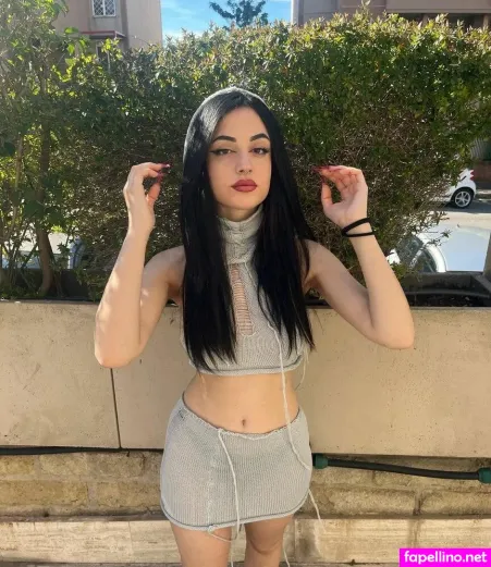 Ada Lombardi OnlyFans Thumbnail #f4YwBUybTO