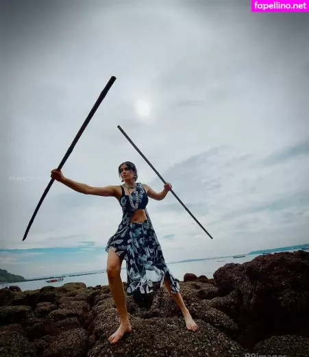 Adah Sharma OnlyFans Thumbnail #d7AZPtBlkH