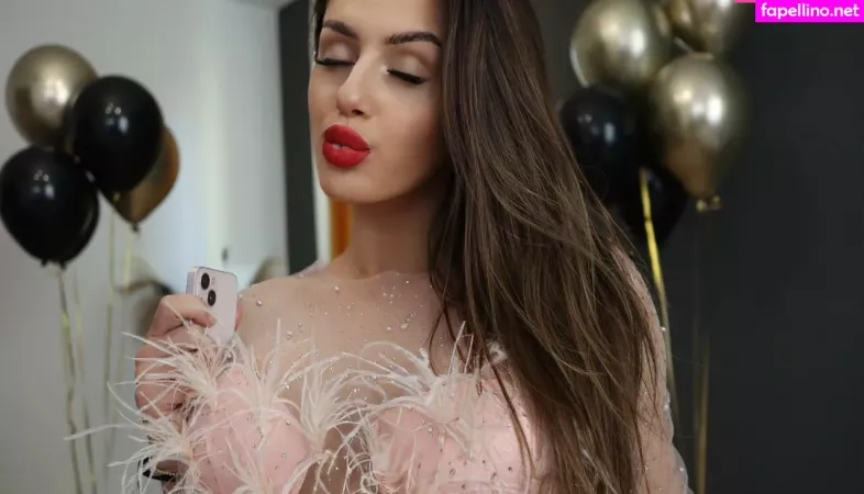Adalline OnlyFans Thumbnail #reiD4pBueU
