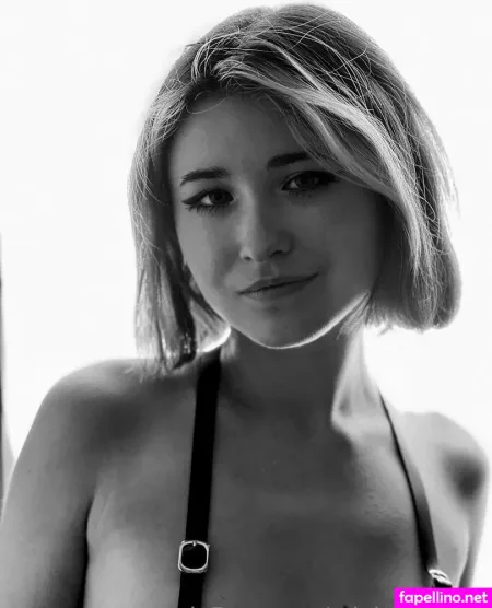 Adel Blossom OnlyFans Thumbnail #3Bk0tED0Zf