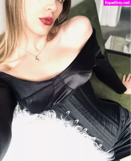 Adelaideasterix OnlyFans Thumbnail #s8OQjnJJmE