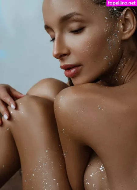 Adelalinka Life OnlyFans Thumbnail #5tKU3j7S8B