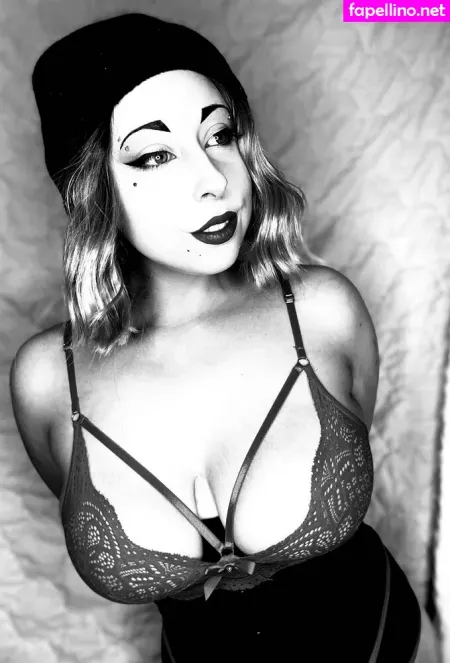 Adelayarmstrong OnlyFans Thumbnail #11wCVw5hE3