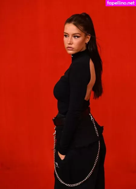 Adele Exarchopoulos OnlyFans Thumbnail #LWbCBkouVm