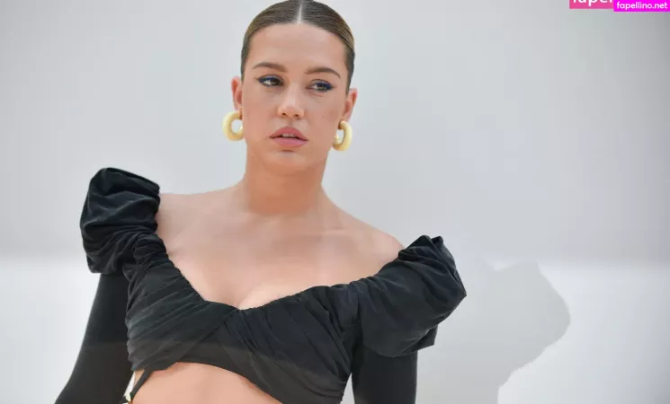 Adele Exarchopoulos OnlyFans Thumbnail #TCoZVrdJWR