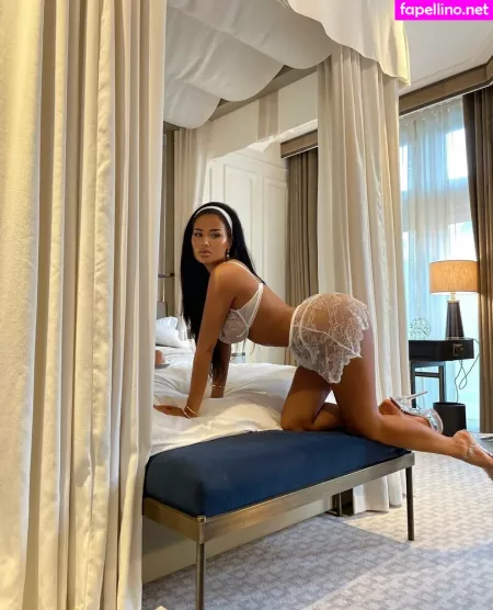 Adele Grisoni 1 OnlyFans Thumbnail #m0KfxHQdmx