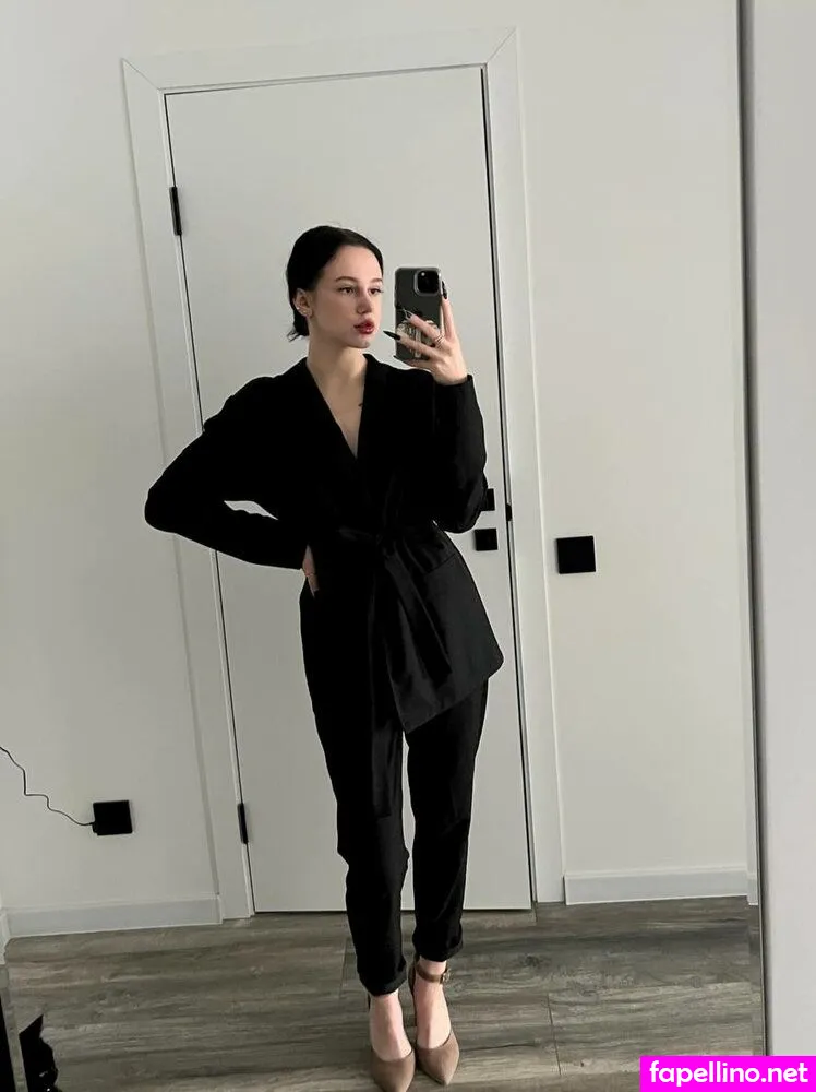 adele.bee, adelebee Nude Leaked OnlyFans Photo #MGWKmfLzlK