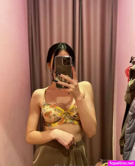 Adelebee OnlyFans Thumbnail #eq1U4Ynox7