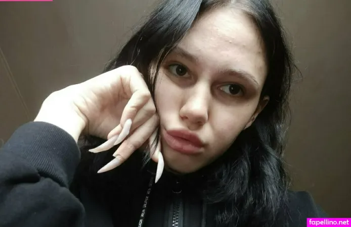 Adelebee OnlyFans Thumbnail #yPSj2iehaw