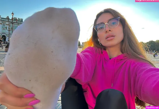 Adelemoorgoddes OnlyFans Thumbnail #HKnKEt5NKK