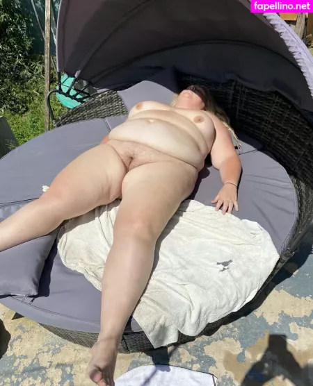 Adelesexyuk OnlyFans Thumbnail #2LK3eGxgLL