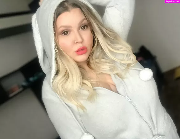 Adelia Adelia OnlyFans Thumbnail #XHh2jeLWx8
