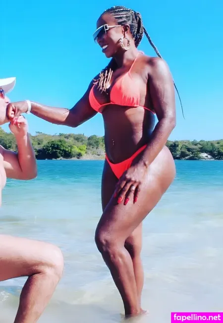 Adelia Soares OnlyFans Thumbnail #1UGsgMCv69