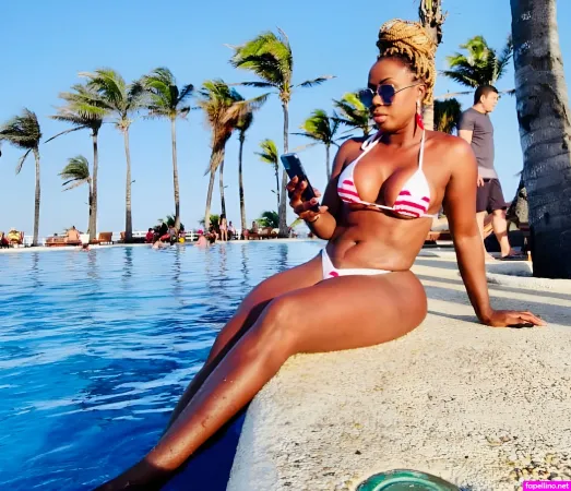 Adelia Soares OnlyFans Thumbnail #7uFD2ZfTnd