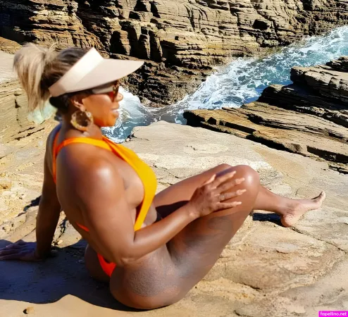Adelia Soares OnlyFans Thumbnail #EIE5si0FPm
