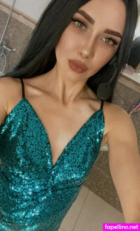 Adelina Verner OnlyFans Thumbnail #S0aNqnOCNw