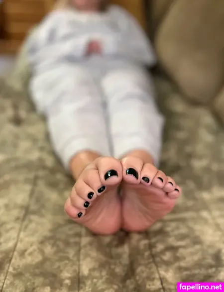 Adelinasfootfantasy OnlyFans Thumbnail #eA6fyY44kW