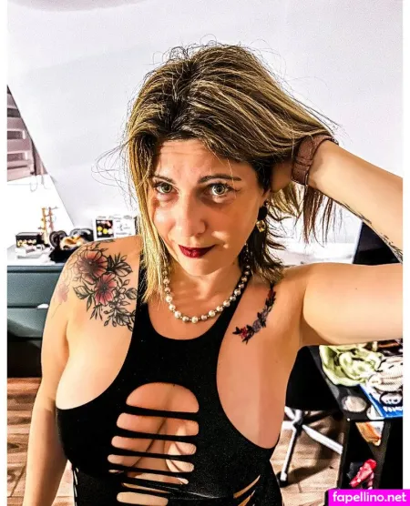 Adeline Marcos2 OnlyFans Thumbnail #DMsisgwRXu