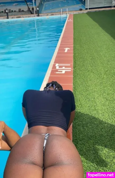 Adeline Thompson OnlyFans Thumbnail #h1gQeFh0sc