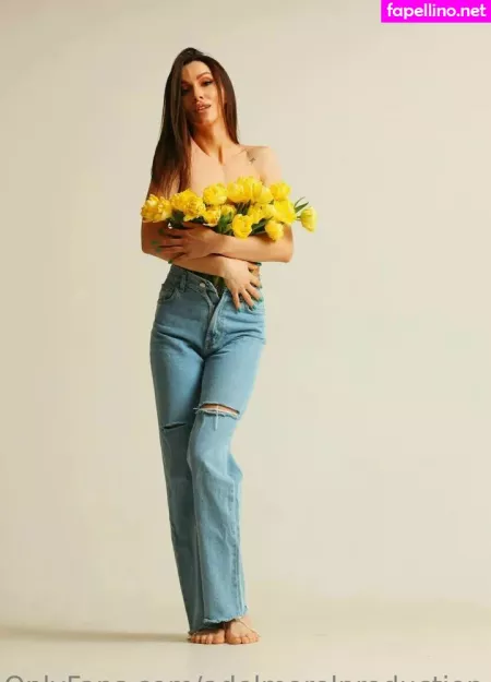 Adelmorel OnlyFans Thumbnail #PaDIC33qVB