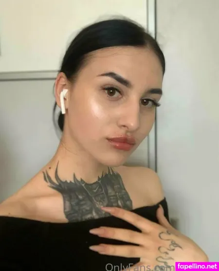 Adelsky OnlyFans Thumbnail #MiD8EjEhrM