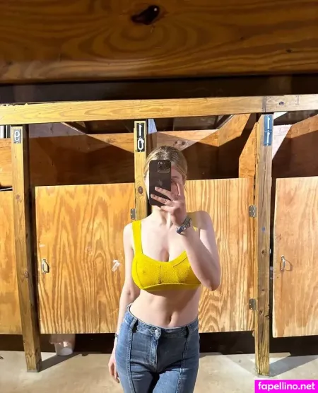 Adelynmoore OnlyFans Thumbnail #rCiD4CYgxV