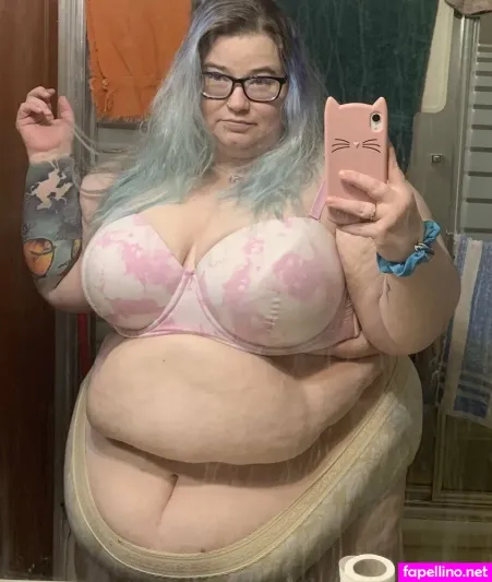 Adenahx OnlyFans Thumbnail #0L2vbUjOqW