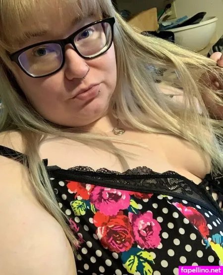 Adenahx OnlyFans Thumbnail #uEhUsJYywo