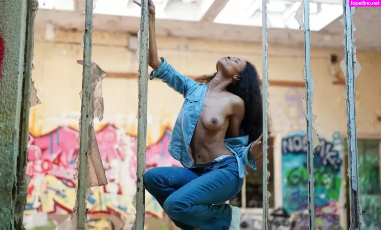 Adjouai OnlyFans Thumbnail #T2EbEZxwD2