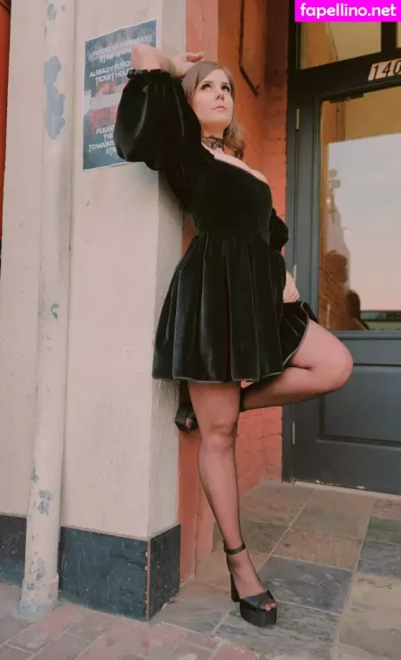 Adora Amour 1 OnlyFans Thumbnail #s2Rvj7T0UE