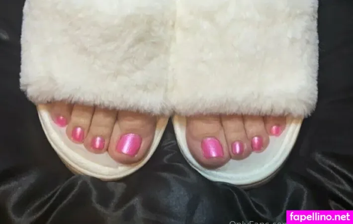 Adoremetoo OnlyFans Thumbnail #C7nW1bZE1Q