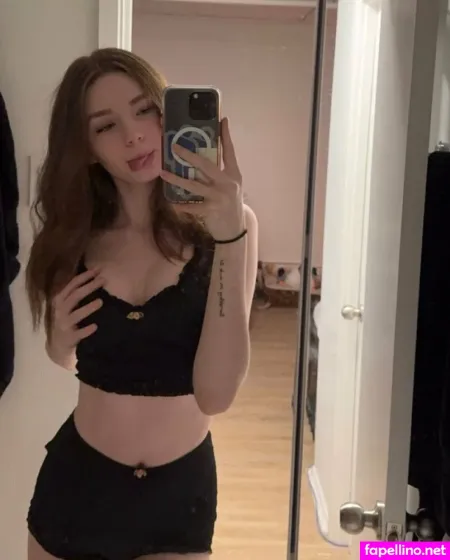 Adri Anna OnlyFans Thumbnail #LaKqKwz2W2