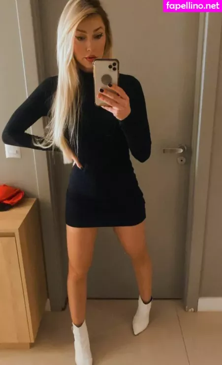 Adri Freitag OnlyFans Thumbnail #GPa8dSNNFn