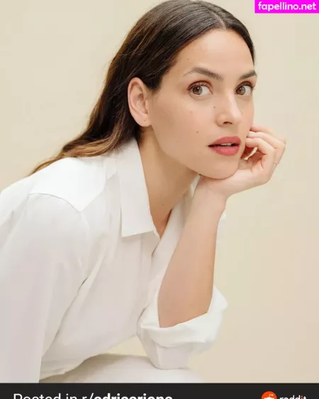 Adria Arjona OnlyFans Thumbnail #xOCeDYgWuo