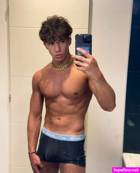 Adrian Hots OnlyFans Thumbnail #iQIsHUXlqj