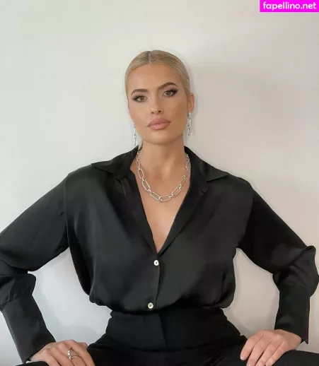 Adriana Abenia OnlyFans Thumbnail #M2gj4RdJer