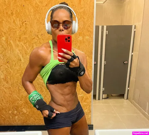 Adriana Bombom OnlyFans Thumbnail #e6WjYlIyBN