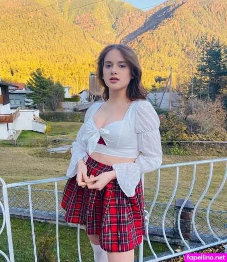 Adriana Burova OnlyFans Thumbnail #Ft2Qpb5TyL