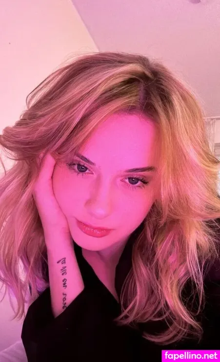 Adriana Burova OnlyFans Thumbnail #xkOPvBpxgm